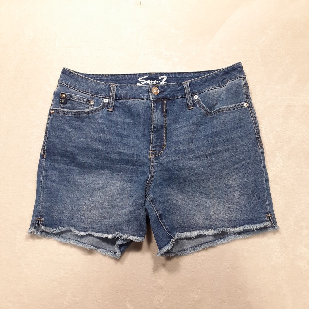 Seven7 Womans Weekend Short Sz.10 Blue Frayed Spandex Blend